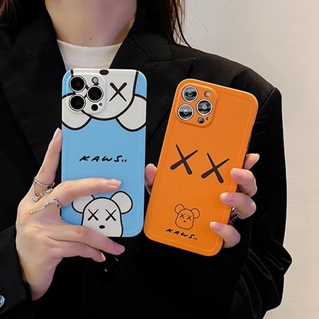 kaws iphone16 スマホケース  迷彩グリーン