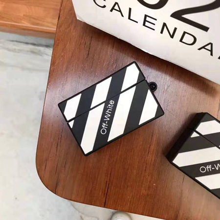 オフホワイト ケース アイホン17プラス  トミー