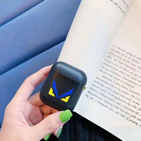 iphoneiphone17pro カバー fendi フェンディ 
