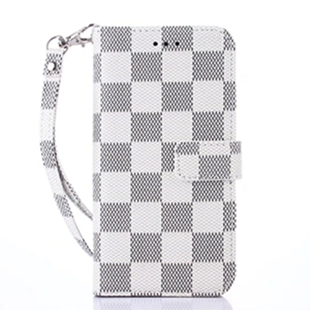 iphone 16プラス christian louboutin  スマホケース 