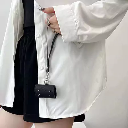iphone17 maison margiela カバー 