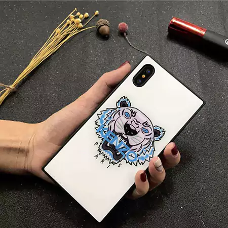 ケンゾー kenzo カバー iphone16pro 