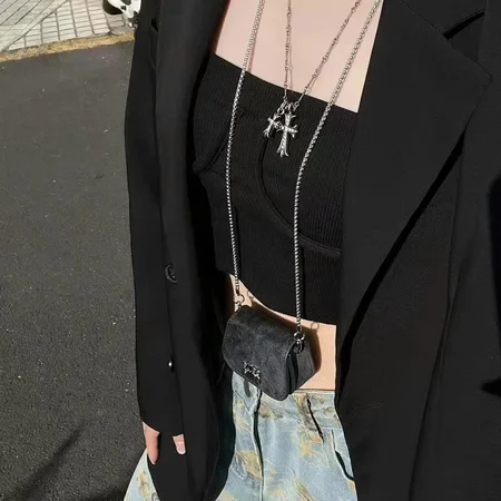 アイフォン17 収納ケース ミュウミュウ風 