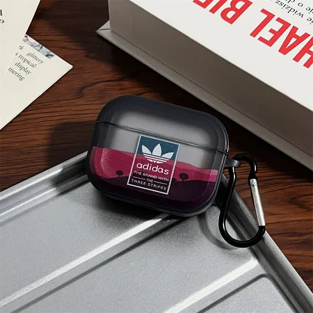 iphone17pro max カバー adidas アディダス 