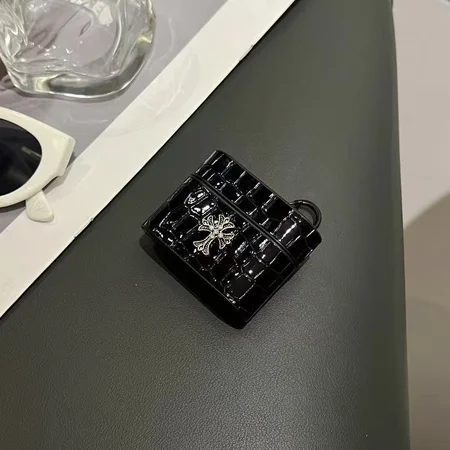 クロームハーツ 収納ケース アイフォン17プラス 