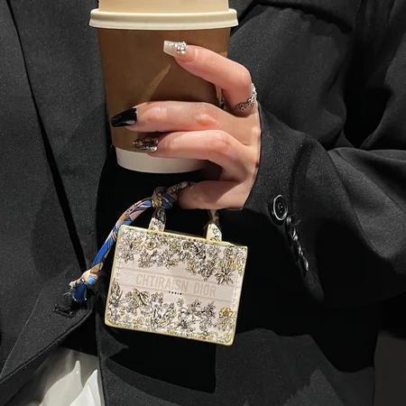 アイフォーン17pro 収納ケース ディオール dior 