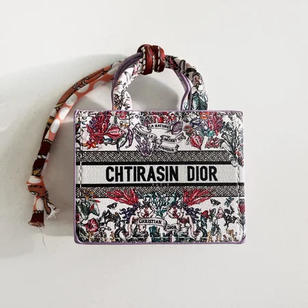 アイホン17プロmax ディオール風 収納ケース 