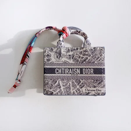 アイフォン17 収納ケース dior ディオール 