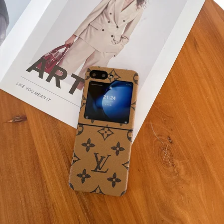 ハイブランド ケース アイフォン16プロ burberry風 