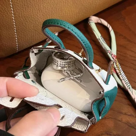 ブランド アイフォン17プロ 収納ケース 