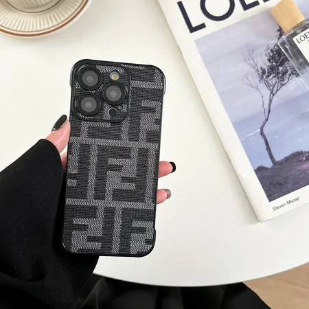 iphone16プロ スマホケース フェンディ風 