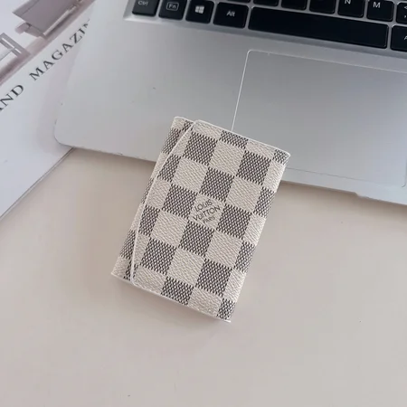 ルイビトン風 アイフォン15 収納ケース 