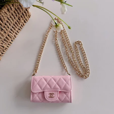 アイフォーン17pro chanel シャネル カバー  ソフト