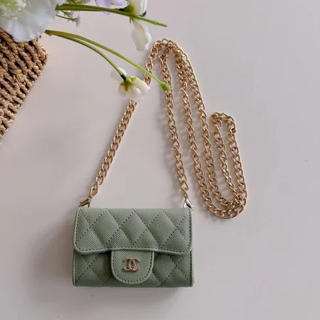 iphone17プラス カバー chanel 