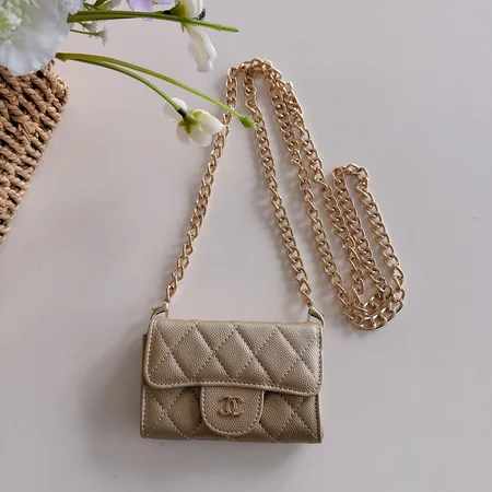 アイフォーン17pro chanel シャネル カバー 