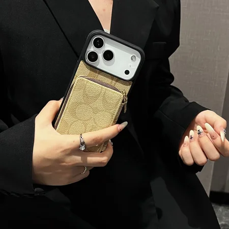 coach コーチ 携帯ケース アイフォーン17 