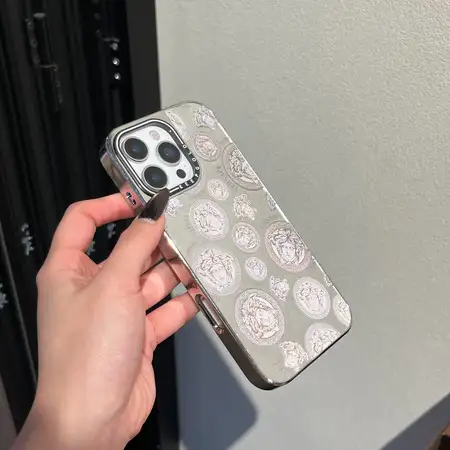 アイフォーン 16pro スマホケース versace 