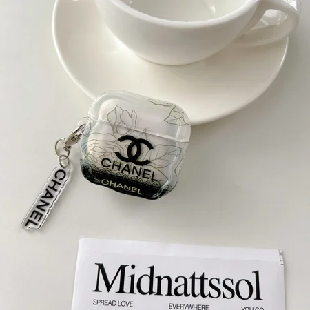 アイフォーン17プロ シャネル風 カバー 