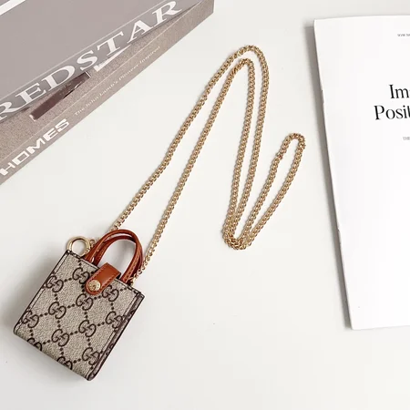  アイフォーン17plus 