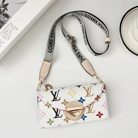 iphone17プロ スマホケース ヴィトン風 