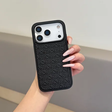 アイフォン17プロ chrome hearts クロームハーツ スマホケース 