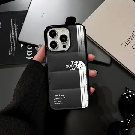 アイフォン17プラス ケース  