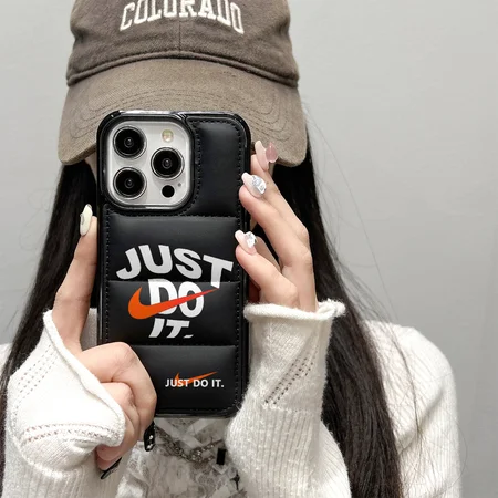 アイフォーン17プロmax 携帯ケース ナイキ nike 