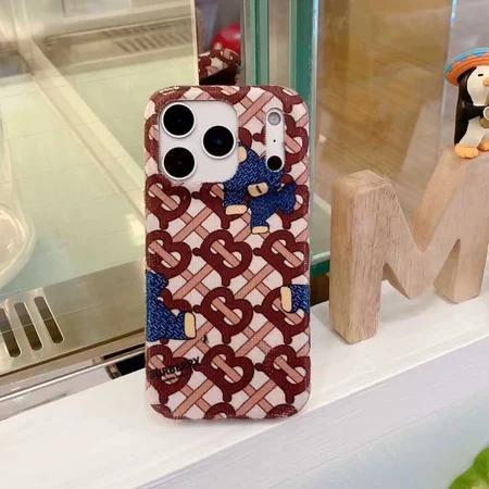 burberry バーバリー カバー アイフォン17pro max 