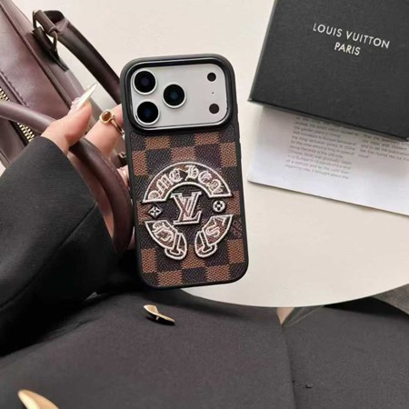 アイフォーン17pro ケース クロームハーツ風 