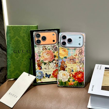 iphone 15 gucci風 ケース 
