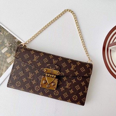 gucci グッチ アイホン17プラス カバー 