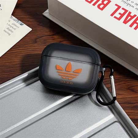 adidas iphone17プロ 収納ケース 