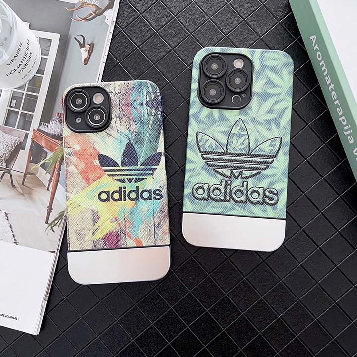アイフォン14 スマホケース adidas 