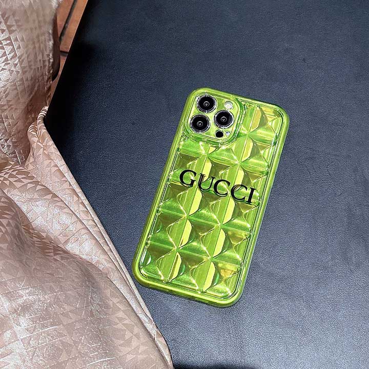 gucci グッチ iphone 15 