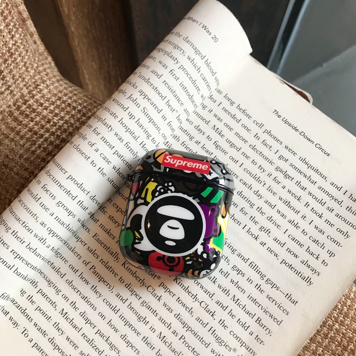 アイフォン17pro supreme風 ケース 