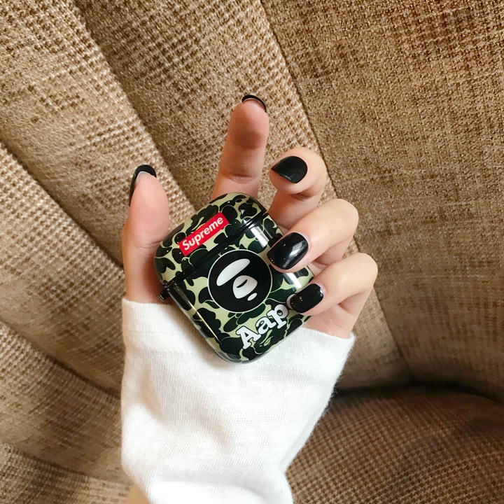 supreme シュプリーム アイフォーン16 Pro 収納ケース 