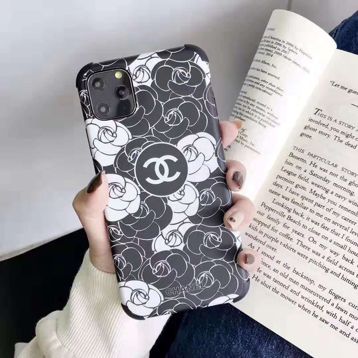 iphone 16プロ chanel スマホケース 