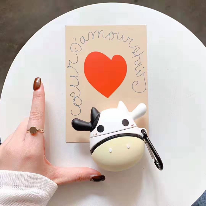 クリスチャン ルブタン christian louboutin  iphone17 カバー 