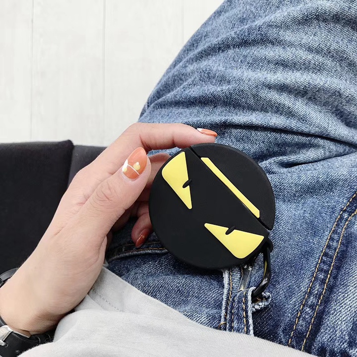 アイホン17plus fendi フェンディ ケース 