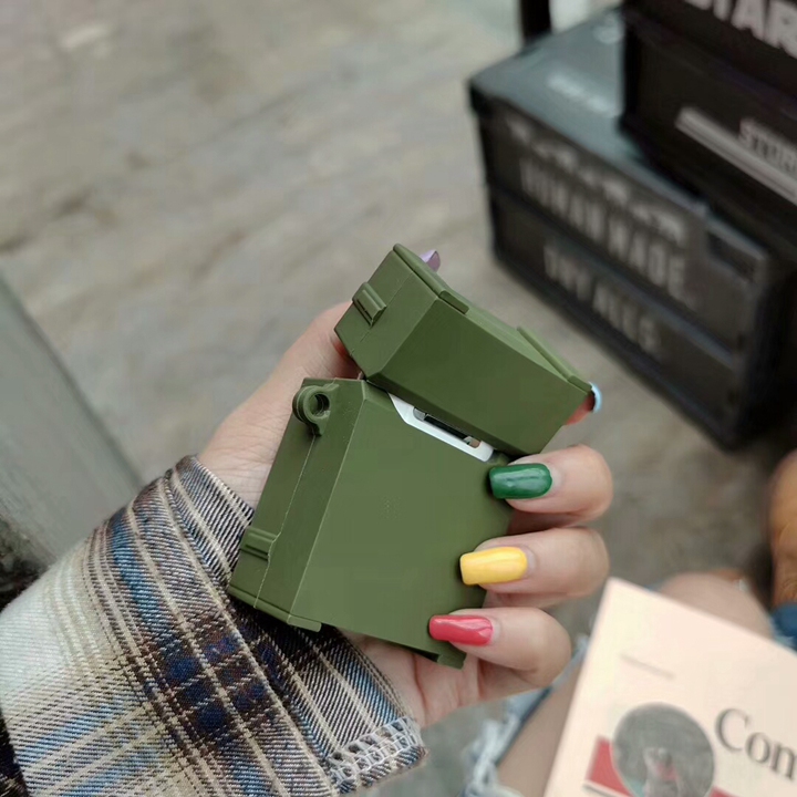 christian louboutin クリスチャン ルブタン 収納ケース アイフォーン17