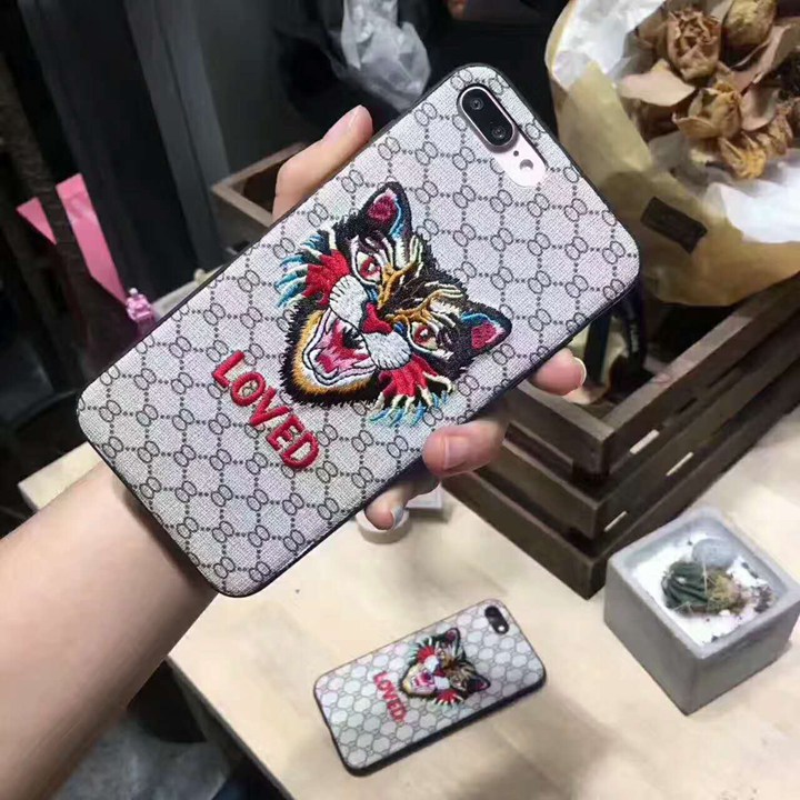 gucci風 アイフォーン16plus 