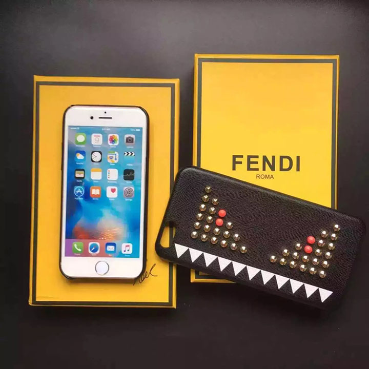 女性愛用 アイフォーン 16 fendi 携帯ケース 