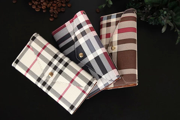 アイフォン 16プロ burberry 携帯ケース 