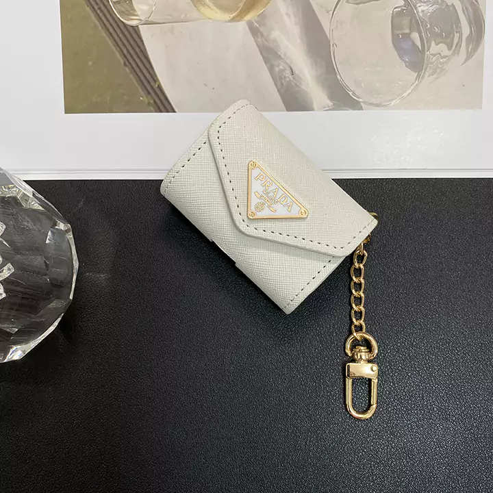 prada ケース アイフォン17promax  新発売