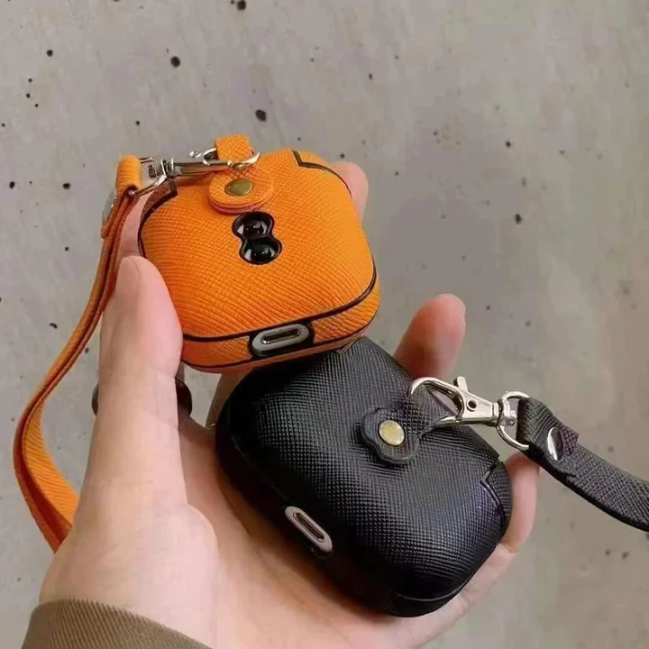 アイフォン17 プラダ prada  収納ケース 