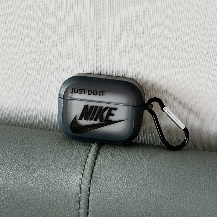 ブランド 収納ケース アイフォン17プラス 