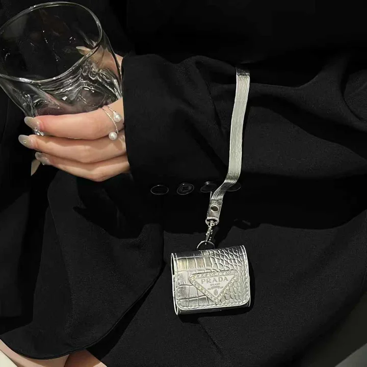 ハイブランド prada風 アイホン17 ケース 