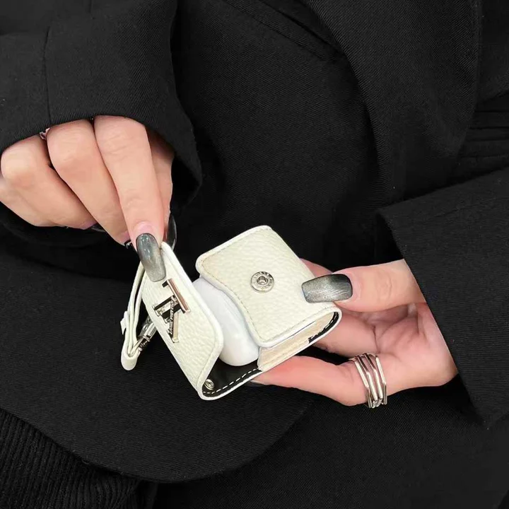 ハイブランド 収納ケース アイホン17 ルイヴィトン 