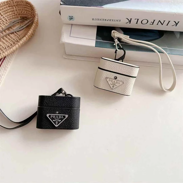 iphone17プロ max カバー プラダ風 