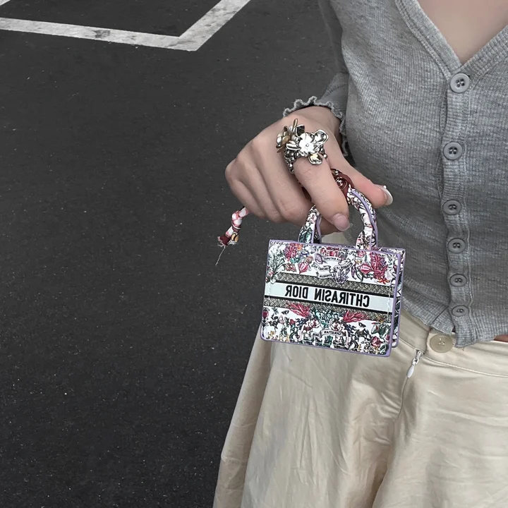 ハイブランド カバー アイフォーン17pro 